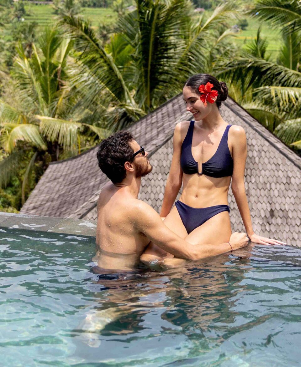 model couple infinity pool